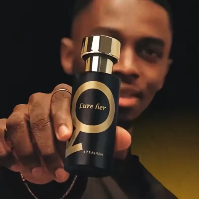 alluma. | Le Parfum Qui Attire Les Femmes Sans Effort.